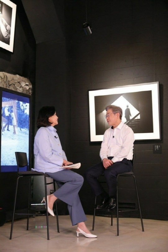 박영선(왼쪽) 전 중소기업벤처부 장관과 이재명 경기도지사. 이재명 캠프 제공